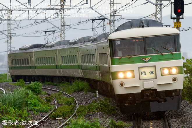 【JR東】「185系使用品川～静岡間ツアー」を催行を根府川駅で撮影した写真