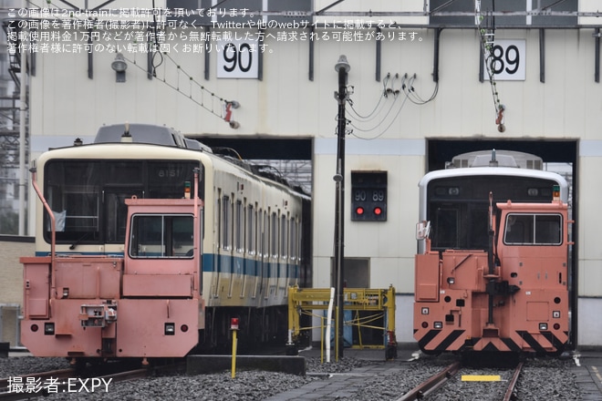 【小田急】8000形8051F(8051×4)が 大野総合車両所90番線に入線を不明で撮影した写真