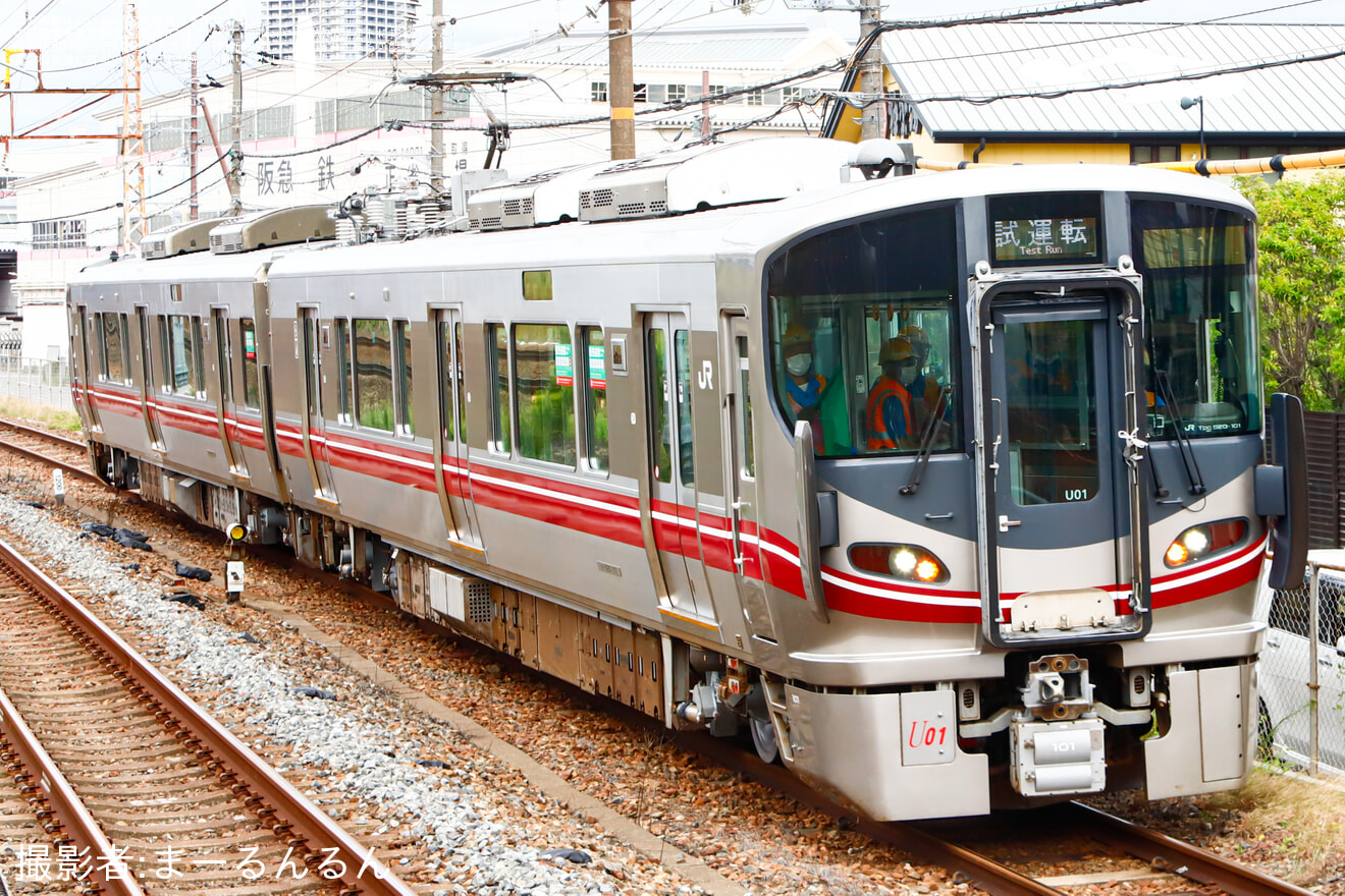 【JR西】521系U01編成吹田総合車両所本所構内試運転の拡大写真