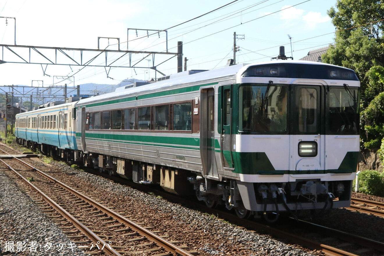 【JR四】キハ185系キハ185-17が検査を終えて多度津工場出場の拡大写真