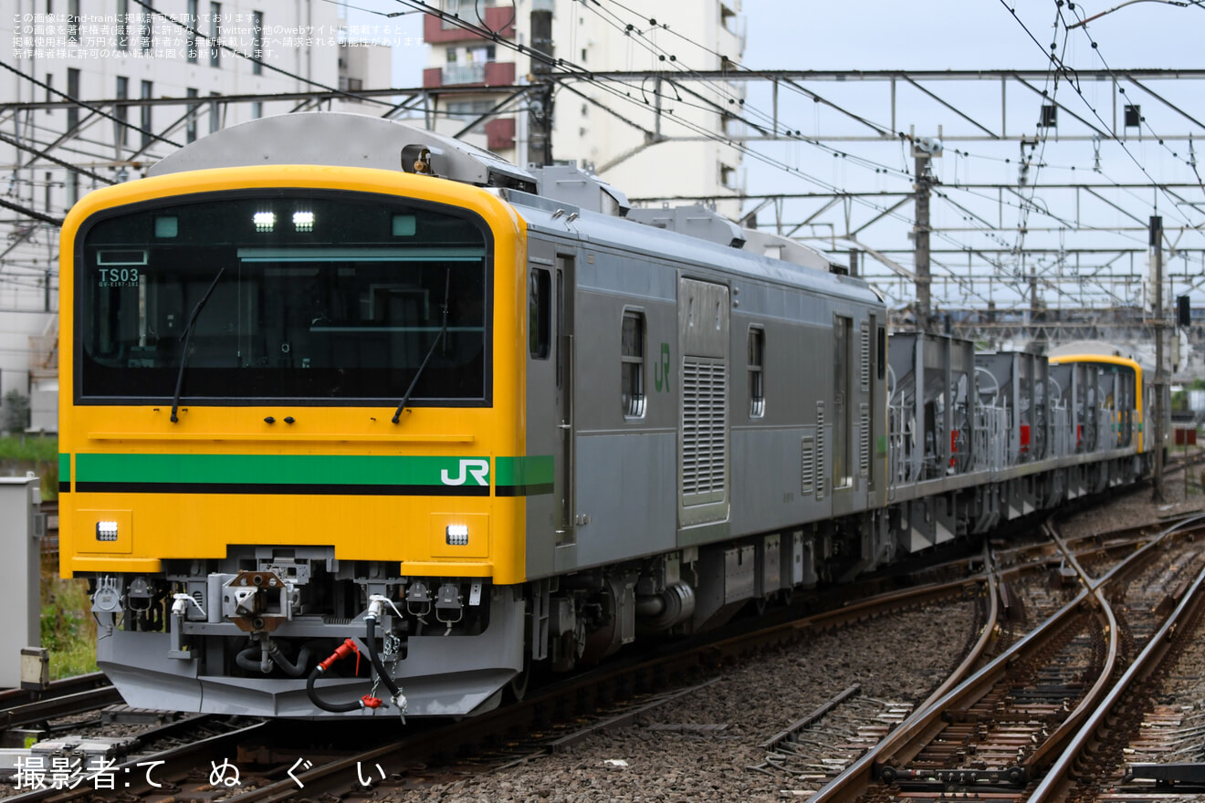 【JR東】GV-E197系TS03編成 甲府工臨返空の拡大写真