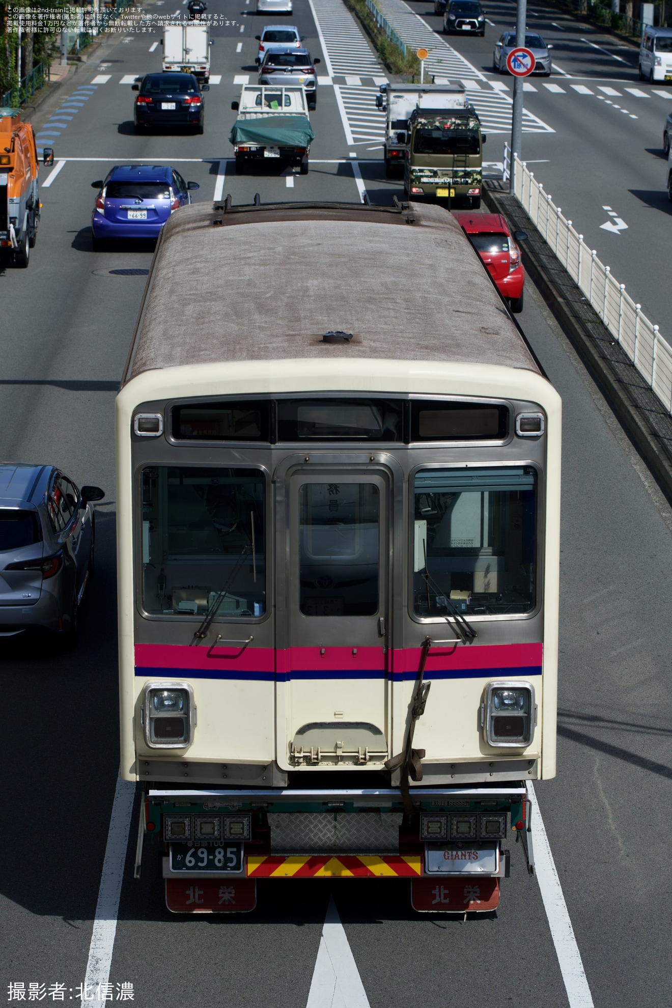 【京王】7000系7702F7752号車が廃車のため陸送の拡大写真