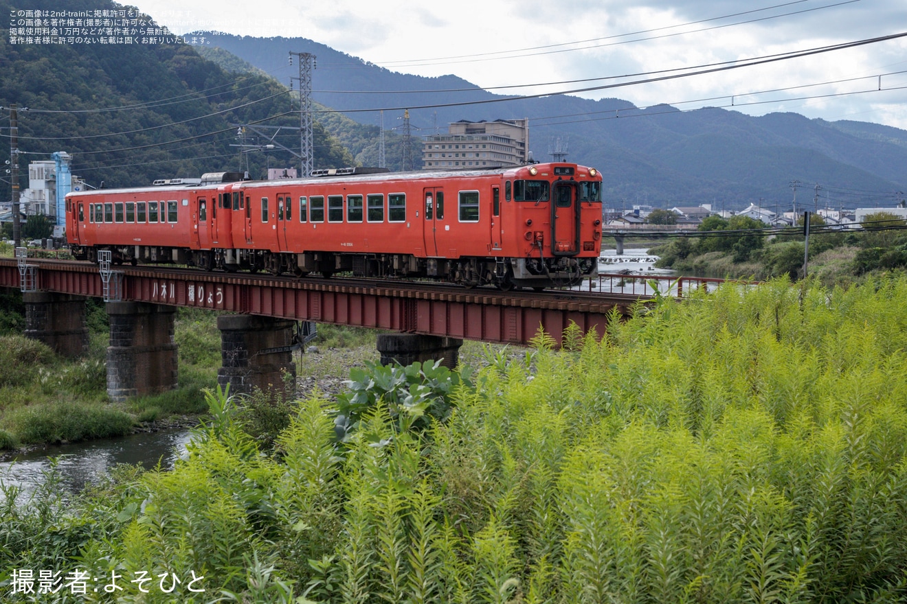 【JR西】キハ40-2046が救援回送の拡大写真