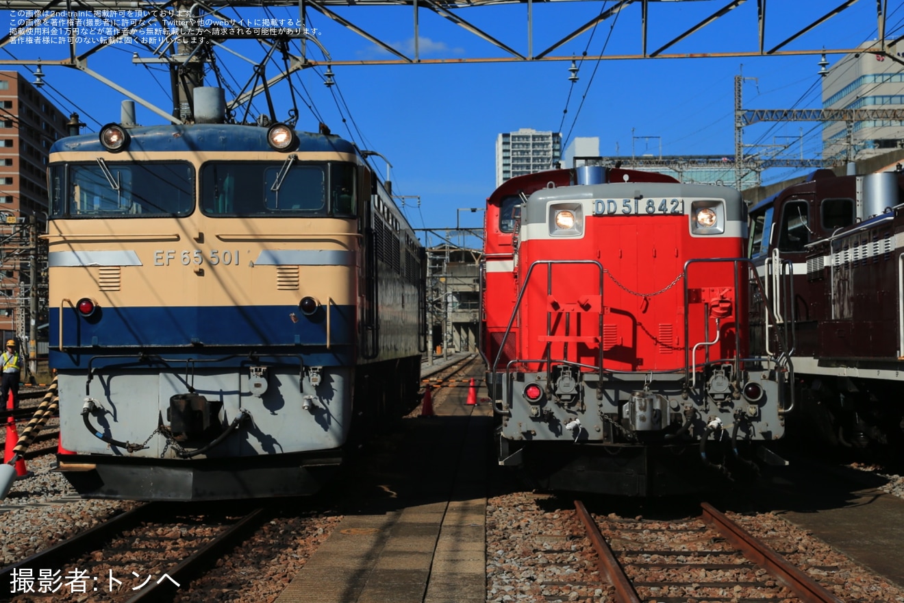 【JR東】「～高崎駅開業140周年記念～間近で機関車の大きさを実感しよう!高崎駅機関車見学会」開催の拡大写真