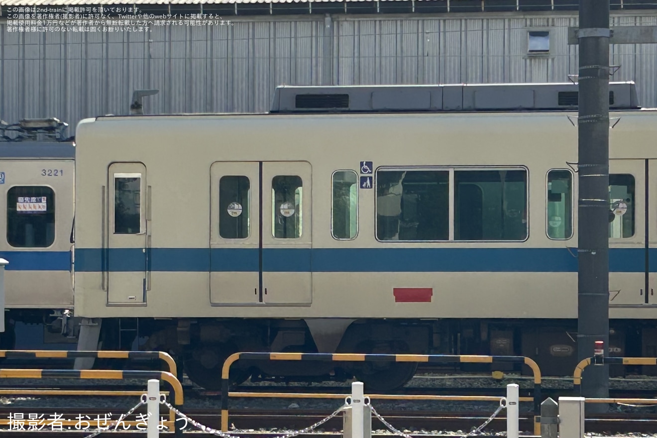 【小田急】8000形8059F(8059×4)が大野総合車両所89番線への拡大写真