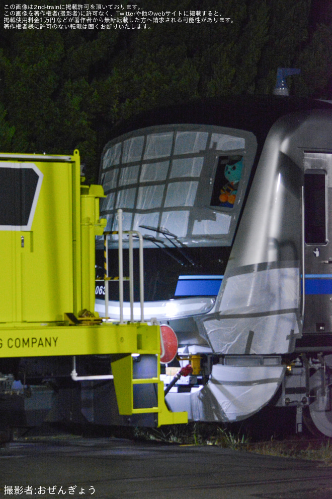 【小田急】5000形5063×10 J-TREC横浜事業所出場を神武寺駅で撮影した写真