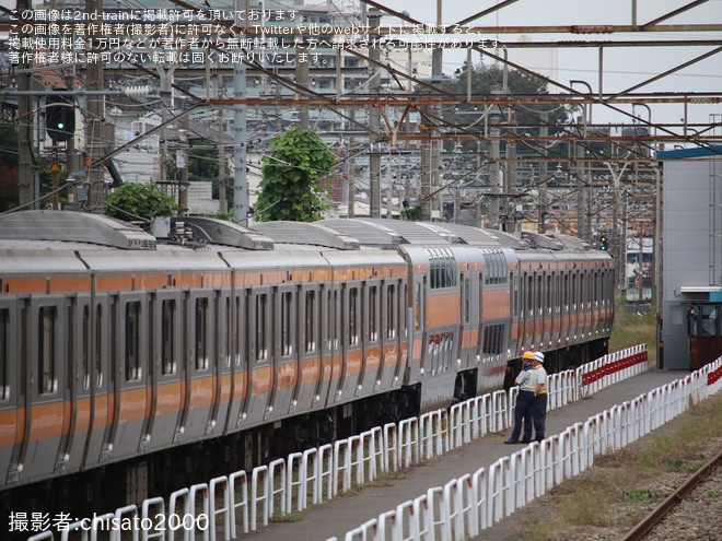 【JR東】E233系T28編成 へグリーン車組み込み作業が完了を不明で撮影した写真