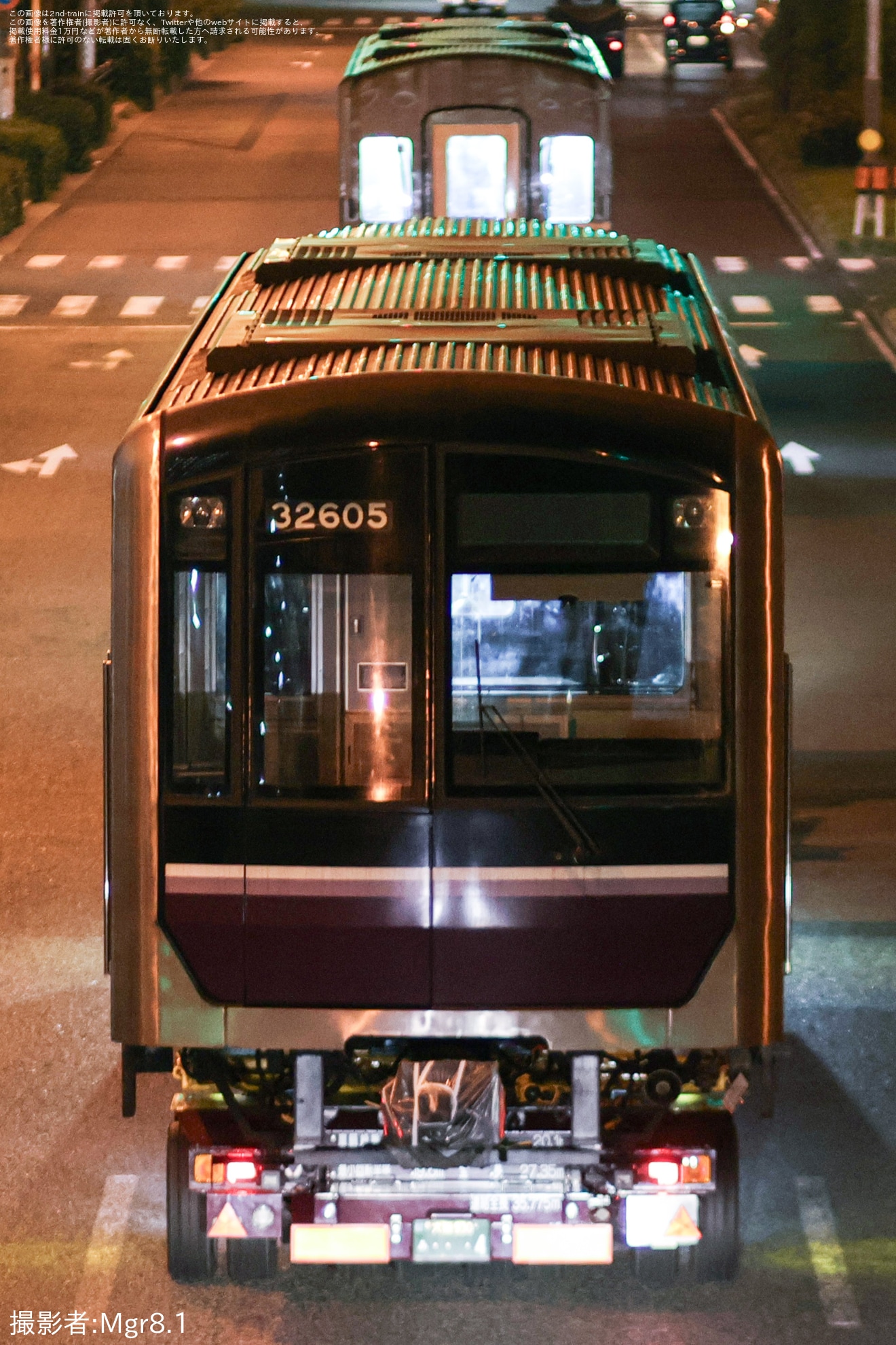 【大阪メトロ】30000系32605Fが緑木検車場から近畿車両へ入場のため陸送の拡大写真