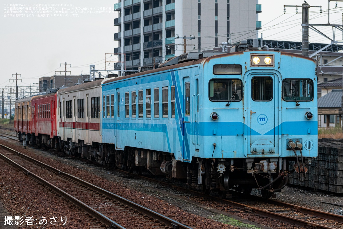 【水島】「キハ30+キハ37」特別運行とキハ37+キハ38+キハ37+キハ30の4両編成が運転の拡大写真