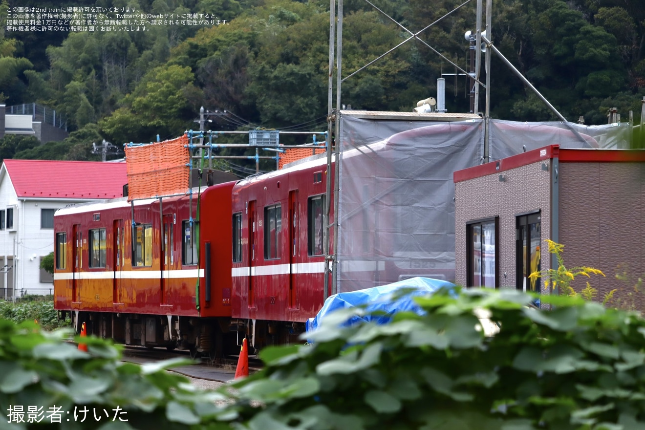 【京急】1500形1525編成の解体作業が実施中の拡大写真