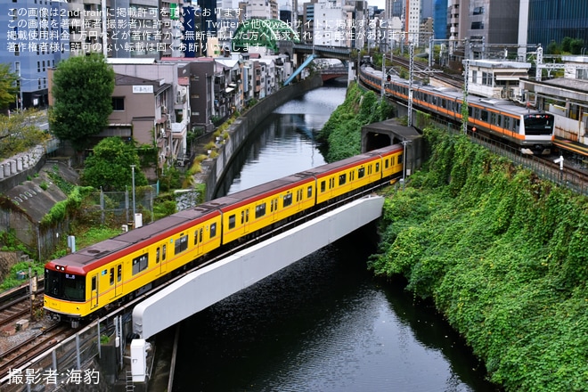 【メトロ】1000系1117F空調修繕に伴う小石川入場を淡路町～御茶ノ水間で撮影した写真