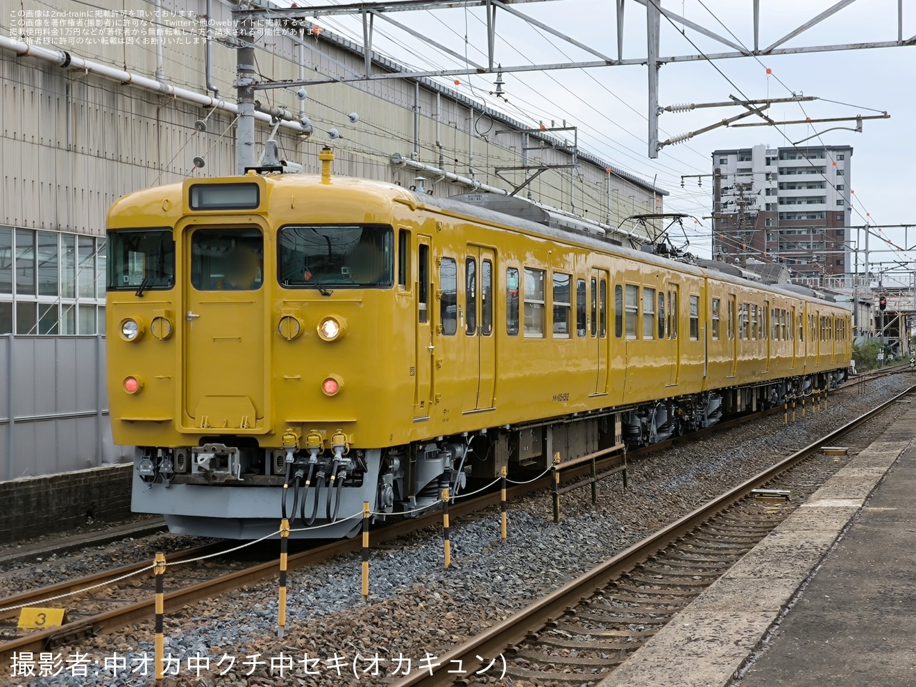 【JR西】115系D-12編成下関総合車両所本所構内試運転の拡大写真