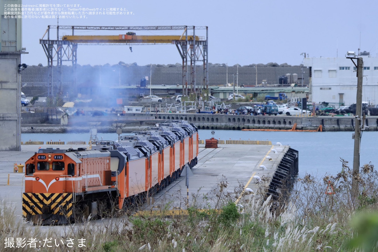 【台鐵】新型電機E500型E513/E514/E515/E516/E517/E518が花蓮港から輸送の拡大写真