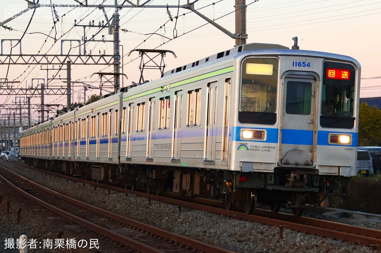 【東武】10030型11654F車輪転削を終えて返却回送の拡大写真