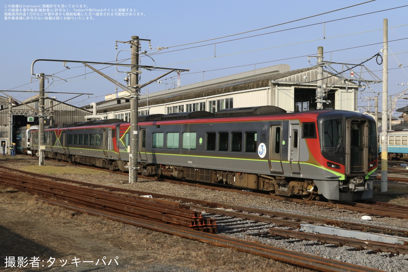 【JR四】パンタグラフ損傷した5000系M2編成が多度津工場入場の拡大写真