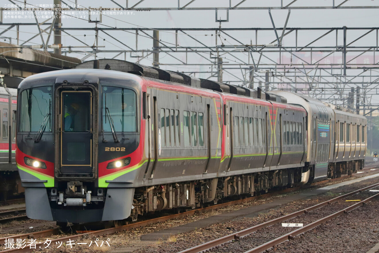 【JR四】パンタグラフ損傷した5000系M2編成が多度津工場入場の拡大写真