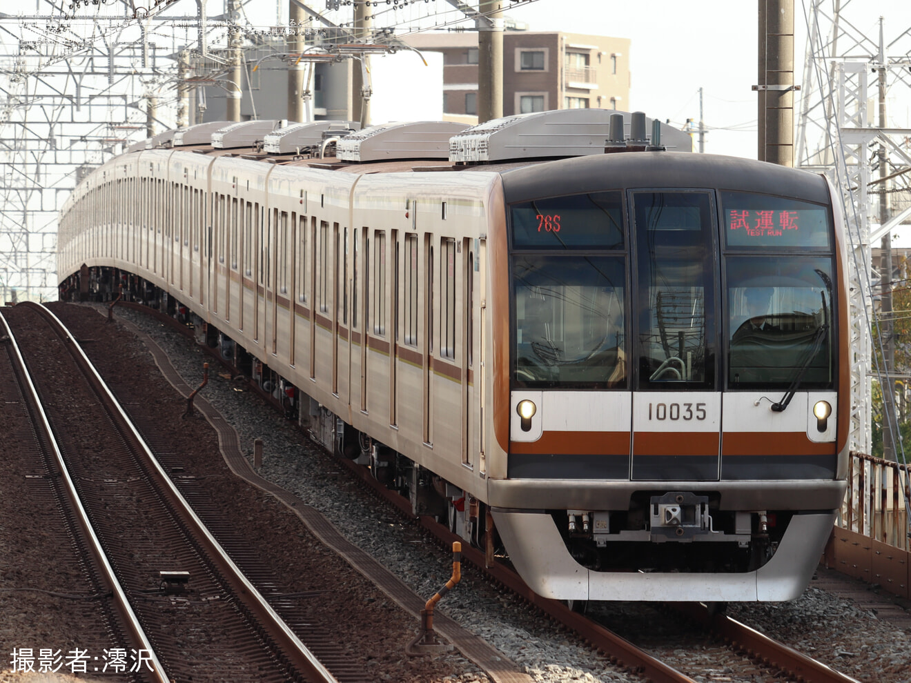 【メトロ】10000系10135F 綾瀬工場出場試運転の拡大写真