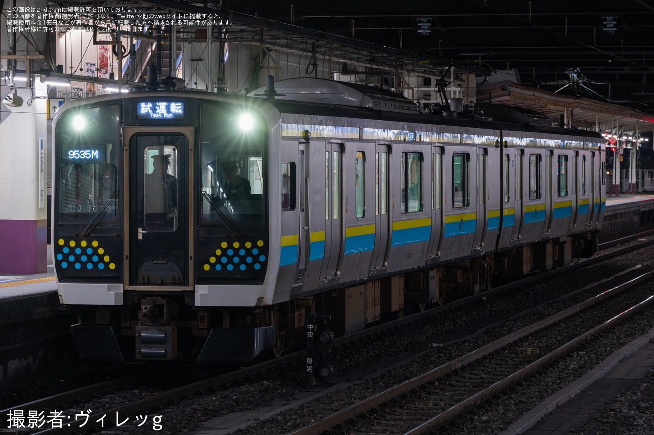 【JR東】E131系R10編成が中央線でワンマン設備確認試運転の拡大写真