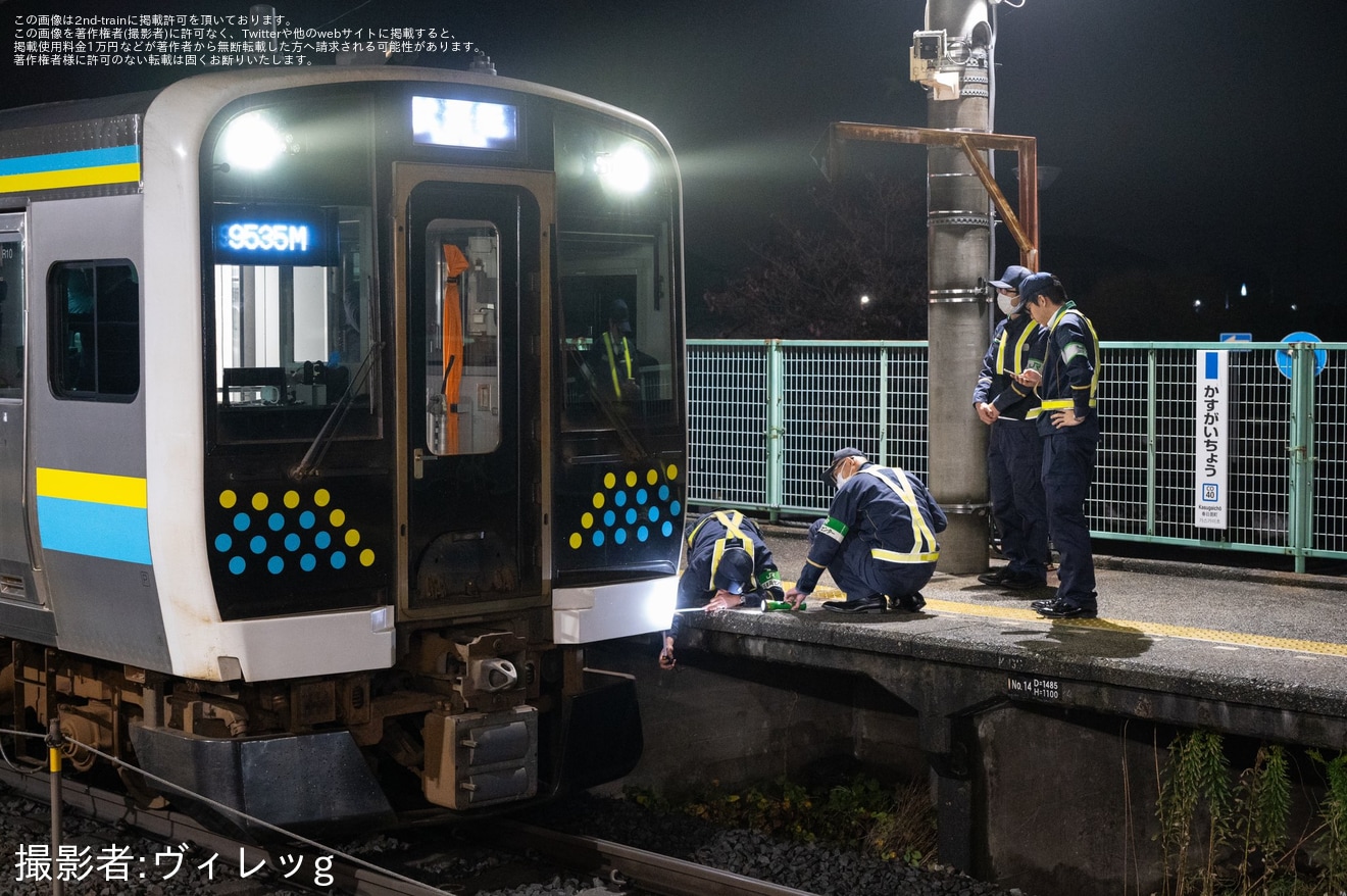 【JR東】E131系R10編成が中央線でワンマン設備確認試運転の拡大写真