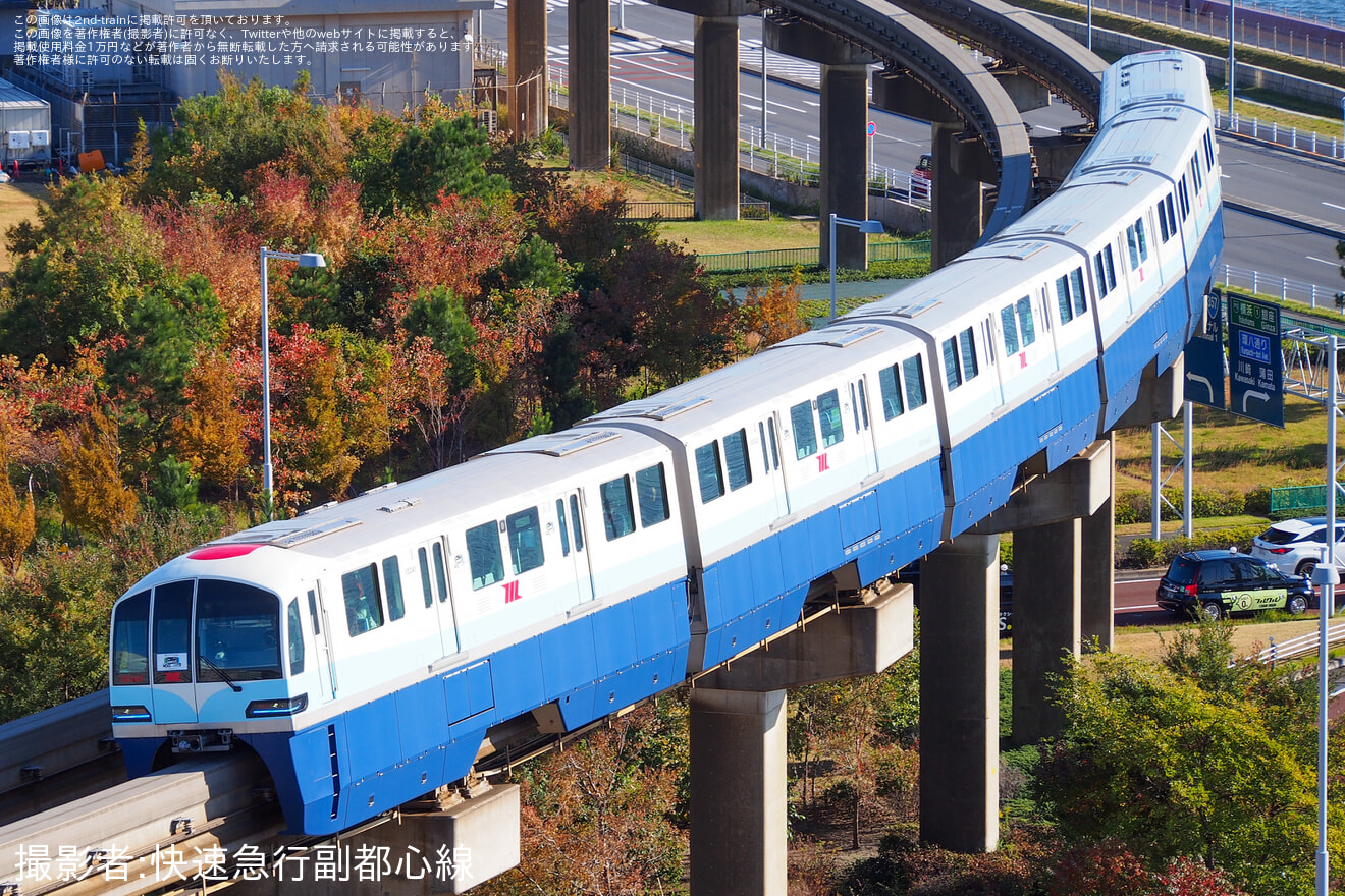 【東モノ】「『開業時塗色(ラッピング)列車』に貸切乗車(車窓案内アナウンス付)!昭和島車両基地見学＆撮影会」を催行の拡大写真