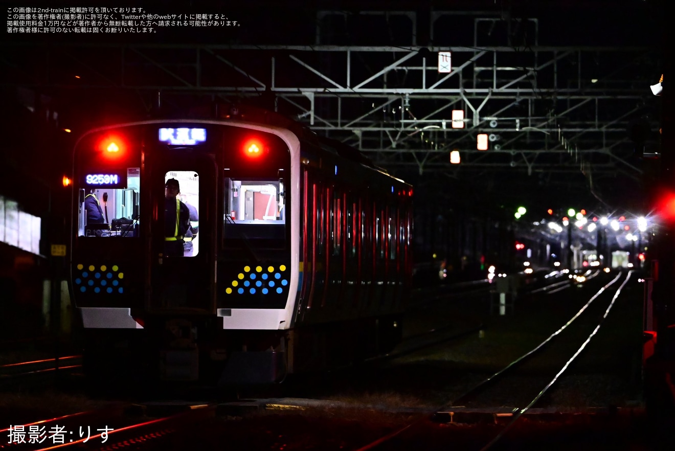 【JR東】E131系0番台マリR10編成が長野地区で試運転の拡大写真