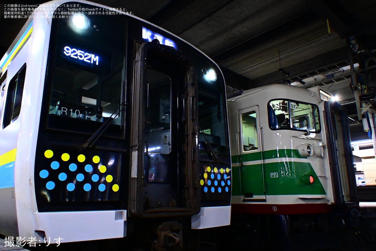 【JR東】E131系0番台マリR10編成が長野地区で試運転の拡大写真