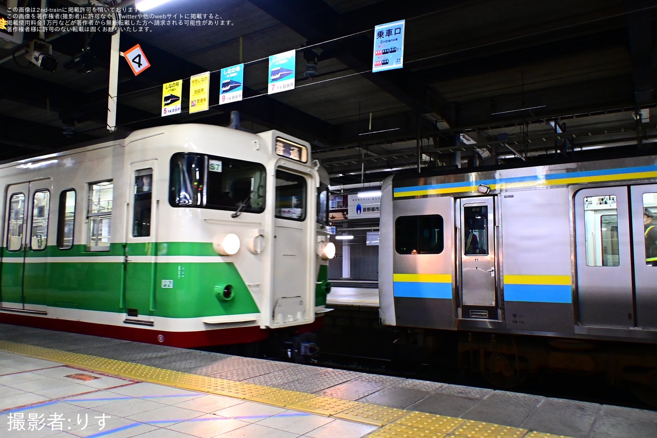 【JR東】E131系0番台マリR10編成が長野地区で試運転の拡大写真