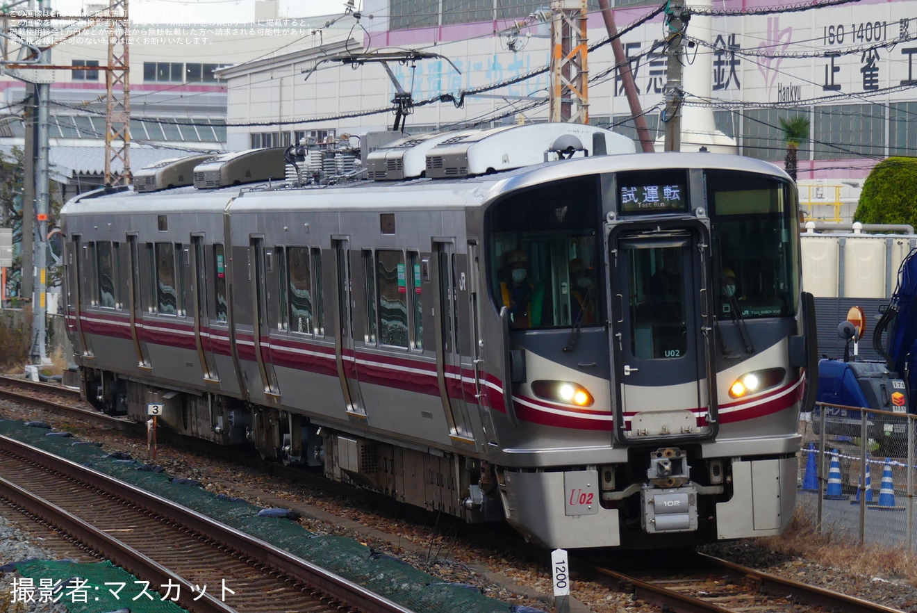 【JR西】521系U02編成吹田総合車両所本所構内試運転の拡大写真