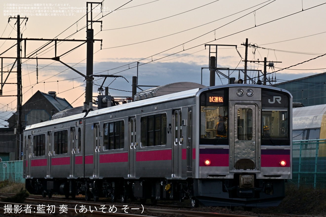 【JR東】701系N25編成秋田総合車両センター構内試運転の拡大写真