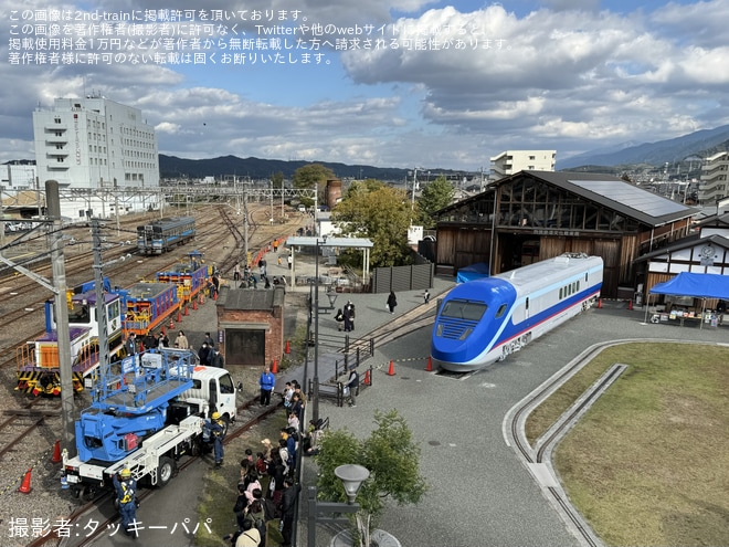 【JR四】「伊予西条鉄道フェスタ2024」開催を伊予西条駅で撮影した写真