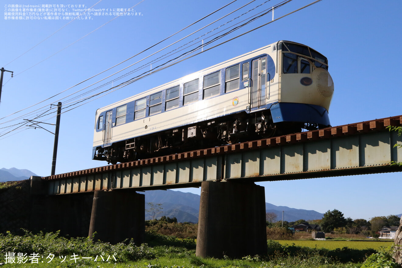 【JR四】「伊予鉄道ホビートレイン西条市合併20周年記念号」運行の拡大写真