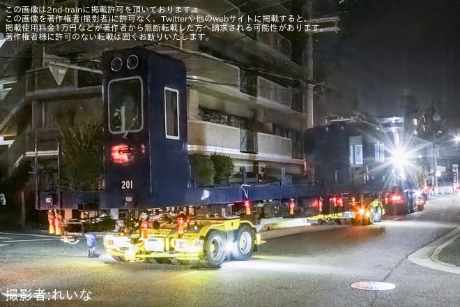 【阪神】201-202型電動貨車が尼崎工場から陸送を不明で撮影した写真