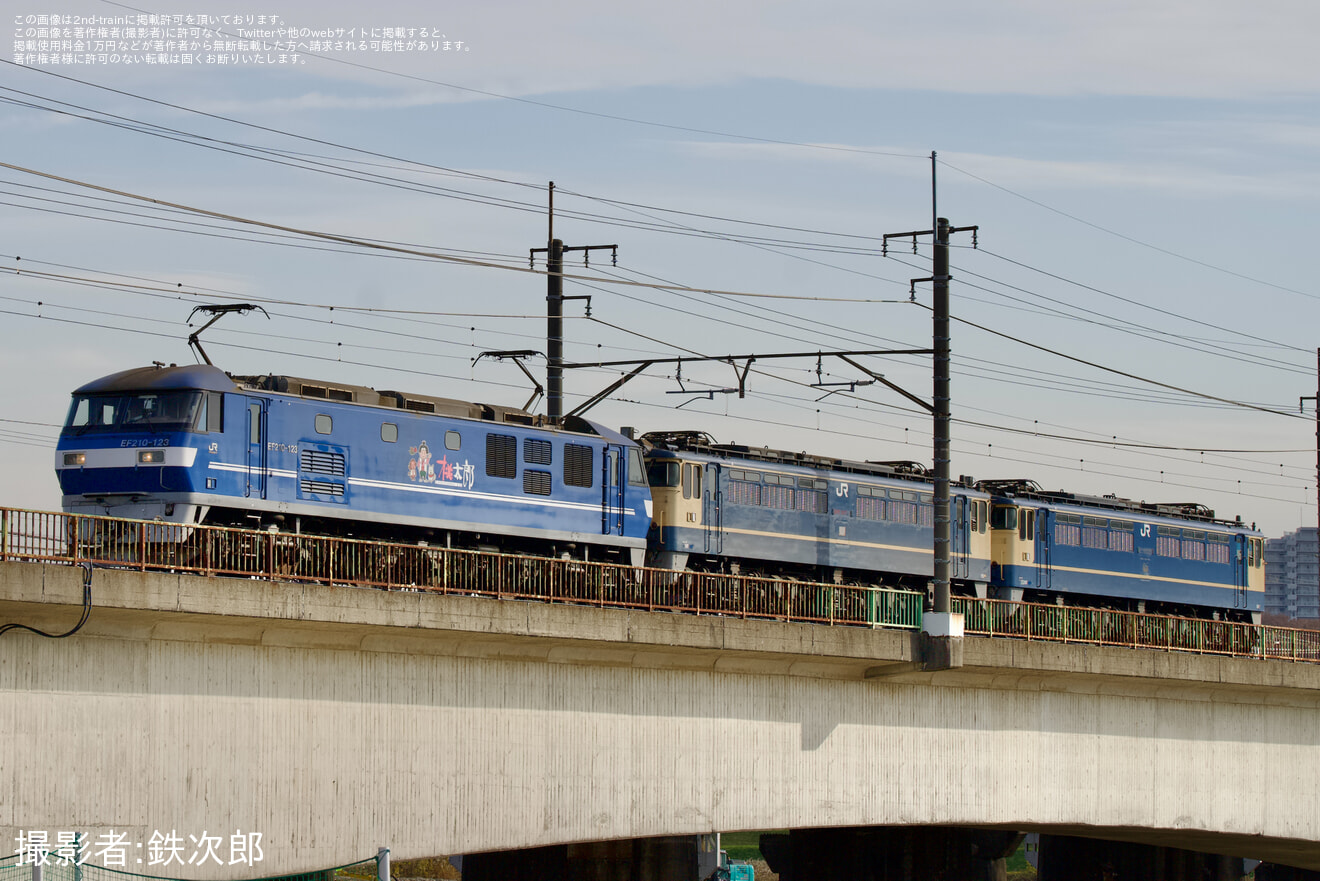 【JR貨】EF65-2067・EF65-2074が大宮車両所へ回送の拡大写真