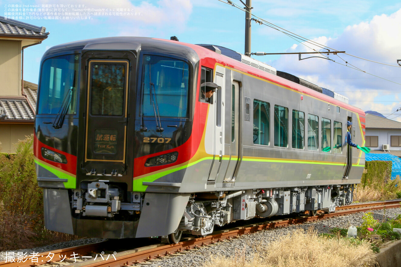 【JR四】2700系気動車2707号車が検査を終えて多度津工場出場の拡大写真