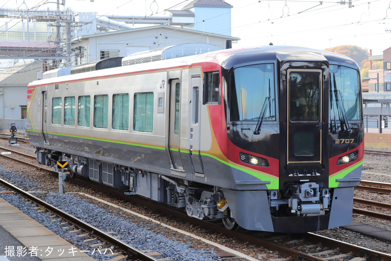 【JR四】2700系気動車2707号車が検査を終えて多度津工場出場の拡大写真