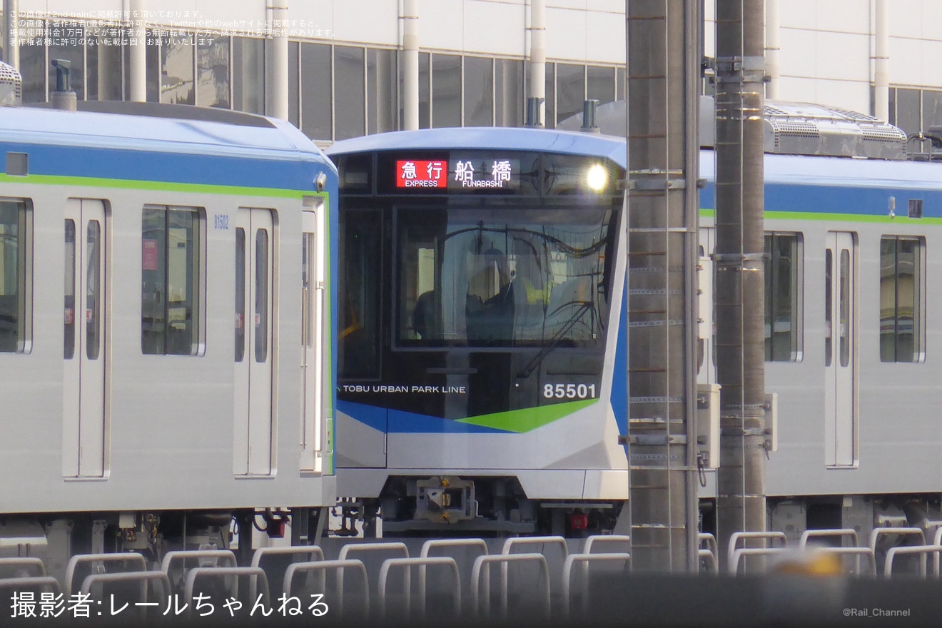 【東武】新型車両80000系81501F+81502Fが南栗橋工場へ到着の拡大写真