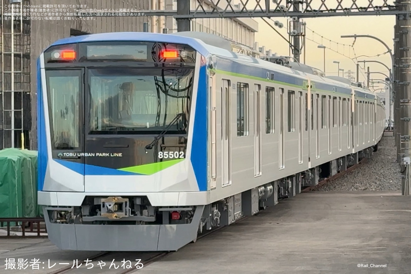 【東武】新型車両80000系81501F+81502Fが南栗橋工場へ到着の拡大写真