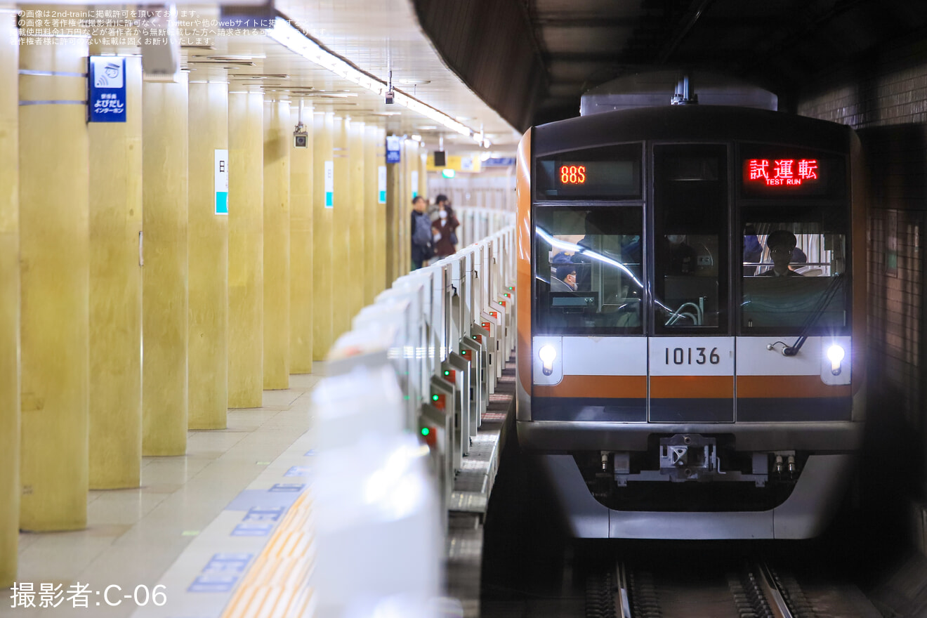 【メトロ】10000系10136F 綾瀬工場出場試運転の拡大写真