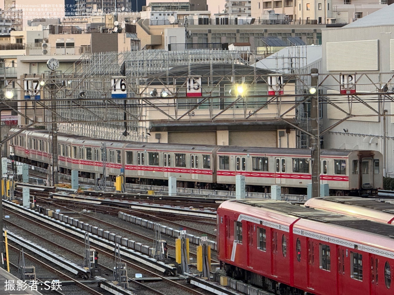 【メトロ】02系02-101Fの編成がバラされるの拡大写真