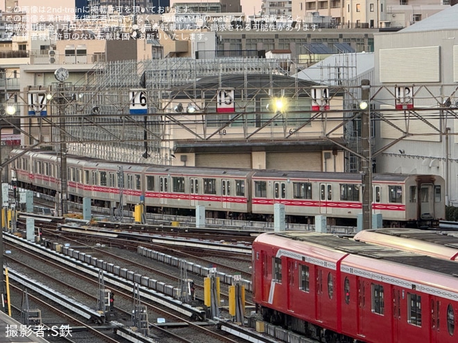 【メトロ】02系02-101Fの編成がバラされるを不明で撮影した写真