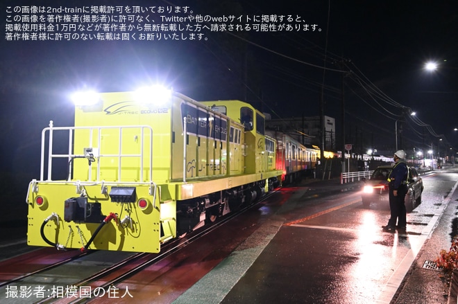 【東急】5000系5104FがJ-TREC横浜事業所を出場を不明で撮影した写真