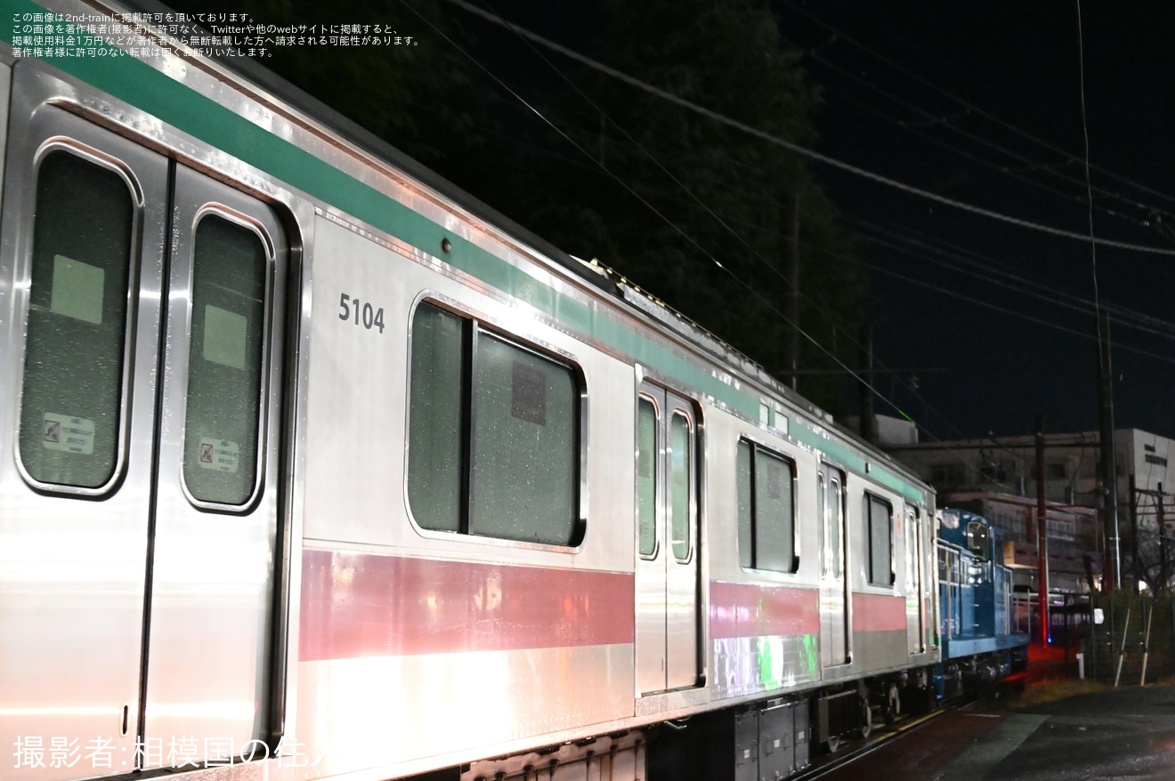 【東急】5000系5104FがJ-TREC横浜事業所を出場の拡大写真