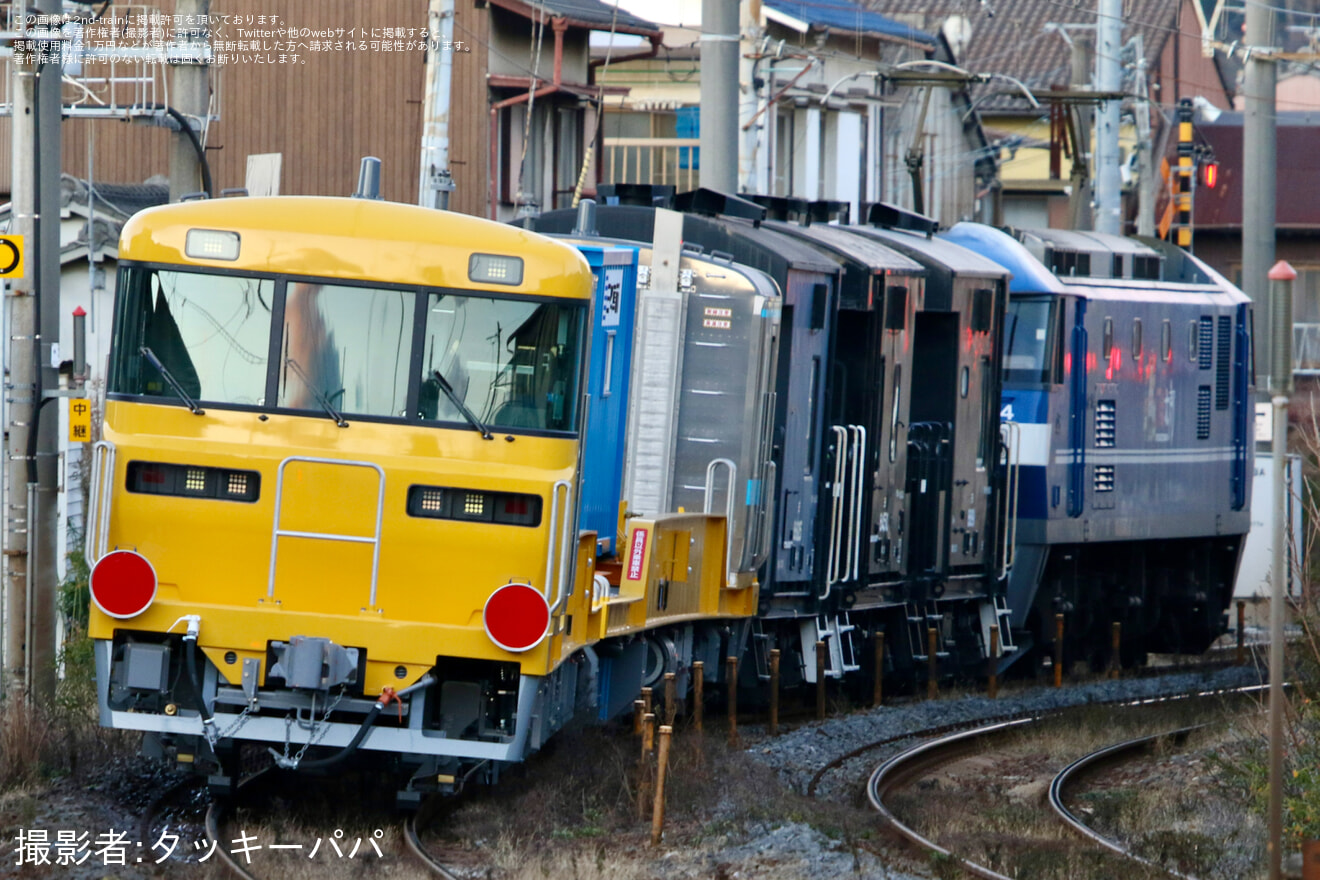 【JR四】レール輸送車となる9000系9001+9051日本車両出場甲種輸送の拡大写真