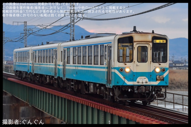 【JR四】622Dがキハ32-1+キハ32-6+キハ32-10の3両編成で運転を不明で撮影した写真