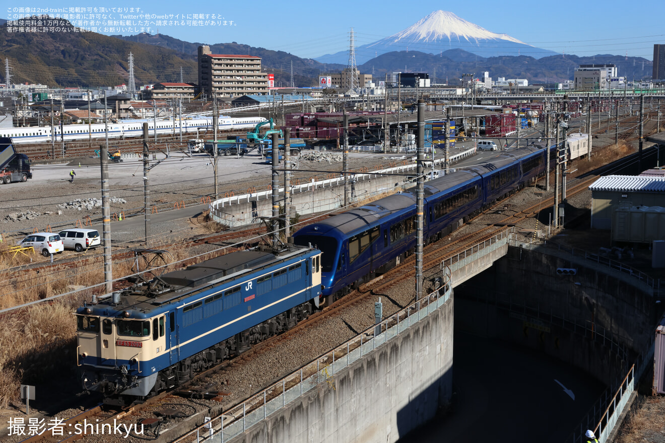 【伊豆急】2100系 R5編成『THE ROYAL EXPRESS』+マニ50 甲種輸送(202501)の拡大写真