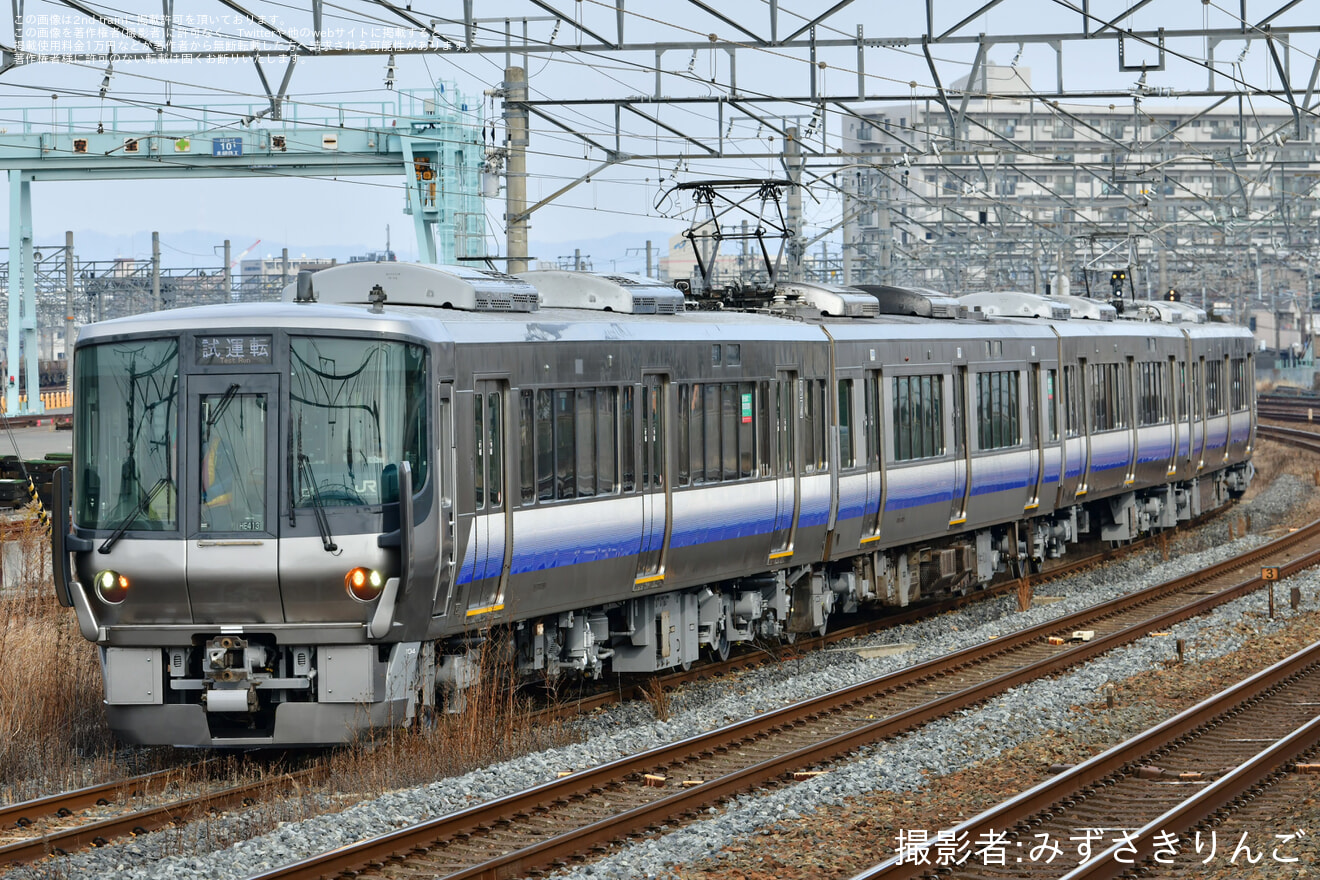 【JR西】223系HE413編成 吹田総合車両所本所出場試運転の拡大写真