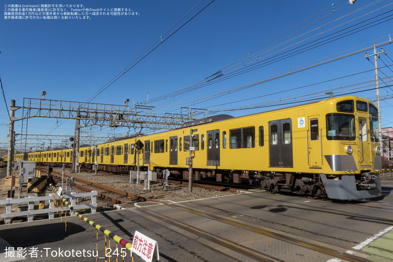 【西武】2000系2073Fが南入曽車両基地へ回送されるの拡大写真