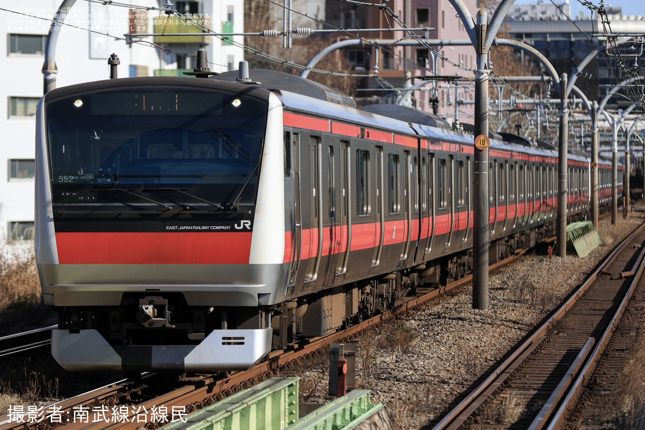 【JR東】E233系ケヨ552+F-52編成東京総合車両センター入場回送の拡大写真