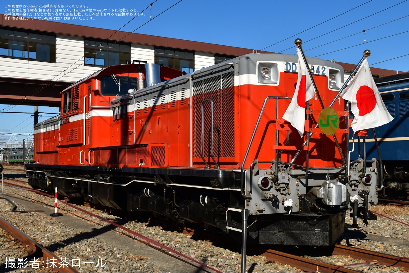 【JR東】EF65-501・DD51-842「籠原駅留置線大見学会」開催の拡大写真