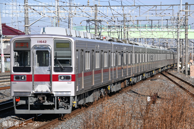 【東武】10030型11642F+11438F 南栗橋工場出場回送を杉戸高野台駅で撮影した写真